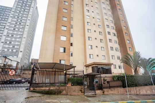 Fachada de apartamento para alugar com 2 quartos, 60m² em Jardim Miriam, São Paulo