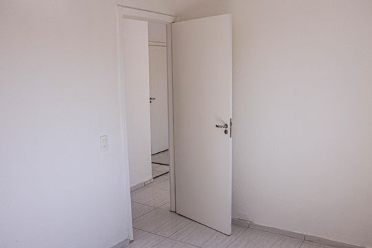 Apartamento para alugar com 2 quartos, 40m² em Guaratiba, Rio de Janeiro