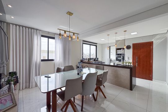Apartamento à venda com 3 quartos, 214m² em Inconfidentes, Contagem