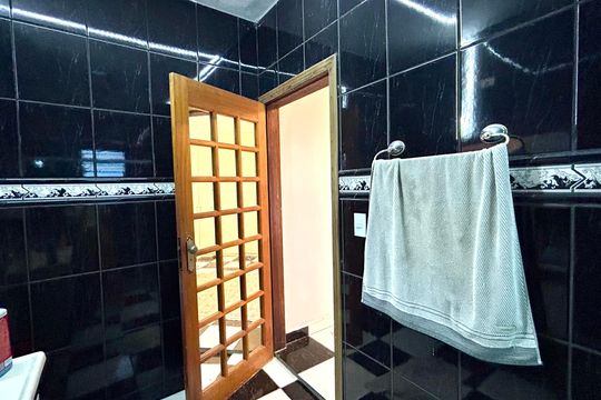 Banheiro da Suíte de casa para alugar com 2 quartos, 90m² em Cidade Parque Brasilia, Guarulhos