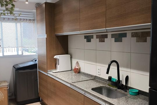 Cozinha de apartamento para alugar com 2 quartos, 48m² em Barra Olímpica, Rio de Janeiro