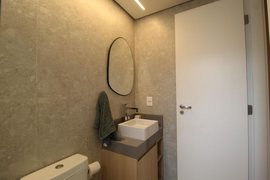 Banheiro Social de apartamento para alugar com 3 quartos, 84m² em Vila Olímpia, São Paulo