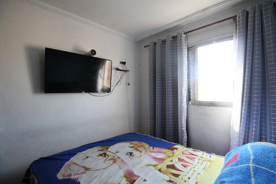 Quarto 1 de apartamento à venda com 2 quartos, 48m² em Parque Pinheiros, Taboão da Serra