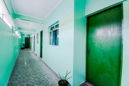 Corredor de casa para alugar com 2 quartos, 30m² em Parque Santos Dumont, Guarulhos
