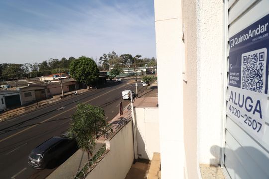 Plaquinha de apartamento para alugar com 2 quartos, 63m² em Jaraguá, Uberlândia