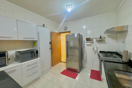 Cozinha de casa para alugar com 3 quartos, 290m² em Jardim Rosa de Franca, Guarulhos