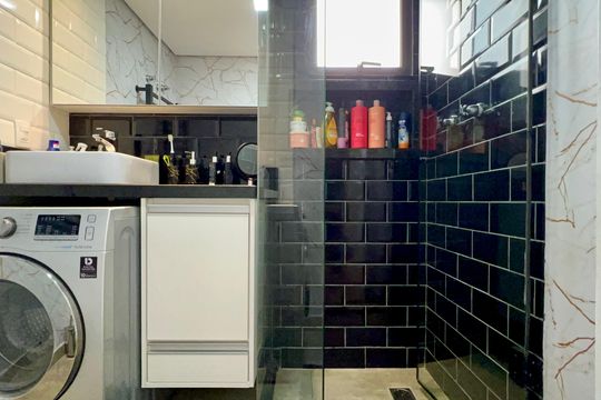 Banheiro de apartamento à venda com 2 quartos, 65m² em Jardim Paulista, São Paulo