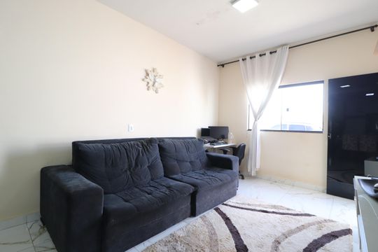Sala de casa para alugar com 2 quartos, 286m² em Jardim Holanda, Uberlândia