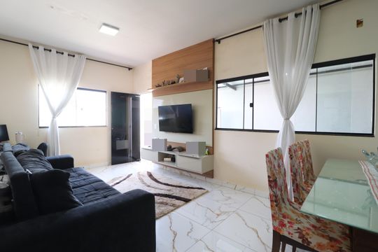 Casa para alugar com 2 quartos, 286m² em Jardim Holanda, Uberlândia