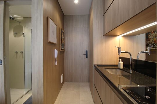 Cozinha de kitnet/studio para alugar com 1 quarto, 22m² em Vila Nova Conceição, São Paulo