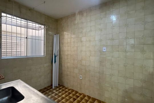 Cozinha/Área de serviço de apartamento para alugar com 1 quarto, 45m² em Portuguesa, Rio de Janeiro