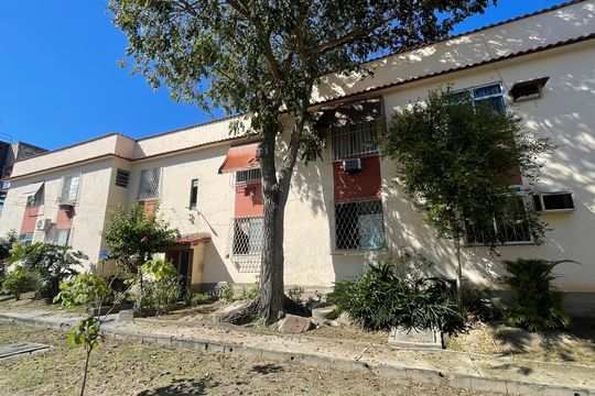 Fachada de apartamento para alugar com 1 quarto, 45m² em Portuguesa, Rio de Janeiro