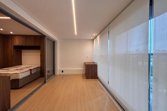 Varanda de kitnet/studio para alugar com 1 quarto, 34m² em Vila Olímpia, São Paulo