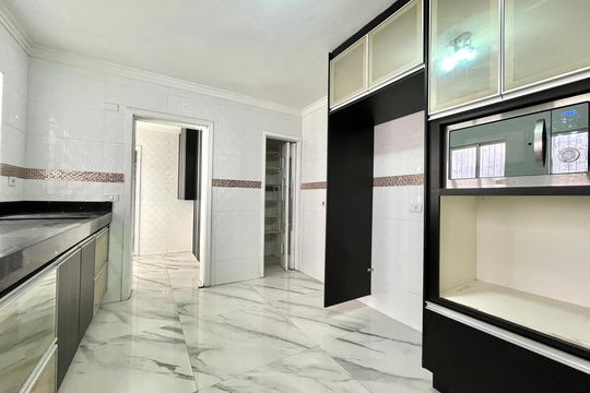 Cozinha de casa para alugar com 3 quartos, 200m² em Jabaquara, São Paulo