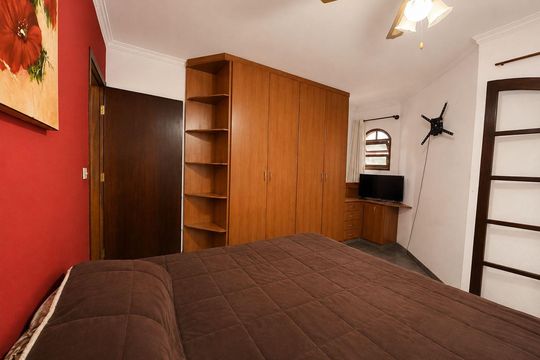 Suíte de casa à venda com 3 quartos, 135m² em Jaguaribe, Osasco