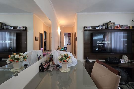 Sala de apartamento à venda com 2 quartos, 56m² em Utinga, Santo André