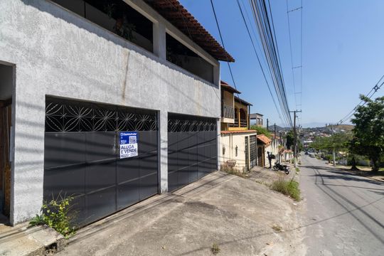 Fachada de casa para alugar com 2 quartos, 360m² em Campo Grande, Rio de Janeiro