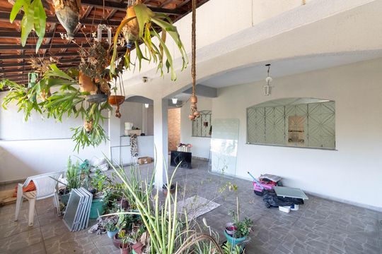 Varanda de casa para alugar com 2 quartos, 360m² em Campo Grande, Rio de Janeiro