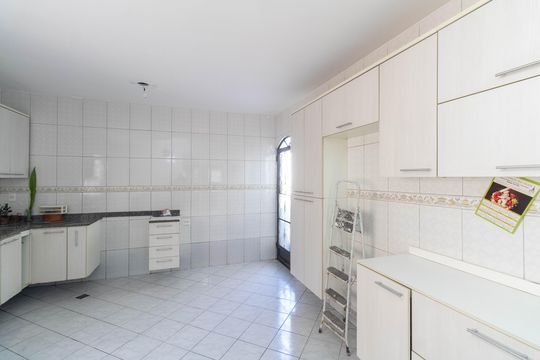 Cozinha e Área de Serviço de casa para alugar com 2 quartos, 360m² em Campo Grande, Rio de Janeiro
