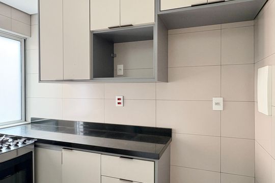 Cozinha de apartamento para alugar com 2 quartos, 55m² em Jardim Iris, São Paulo