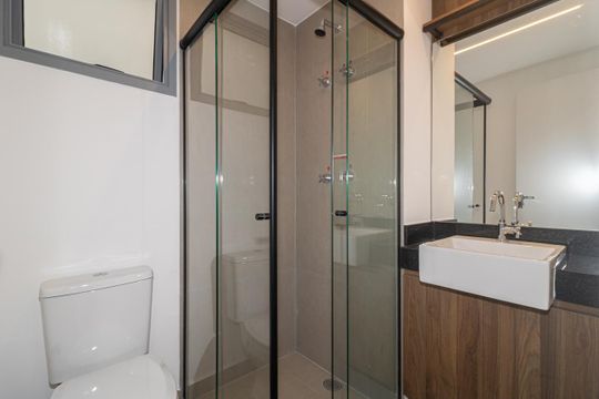 Banheiro de kitnet/studio para alugar com 1 quarto, 34m² em Vila Olímpia, São Paulo