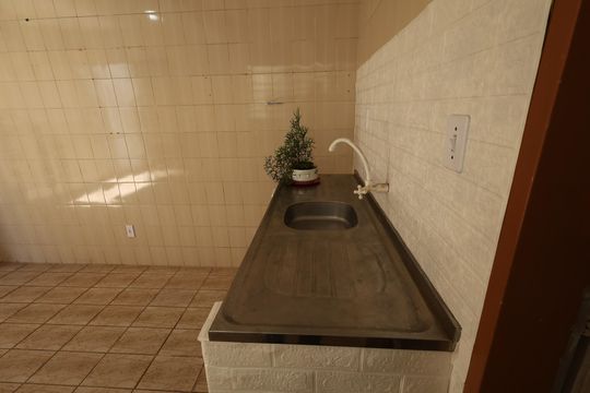 Cozinha de casa para alugar com 2 quartos, 70m² em Monte Castelo, São José dos Campos