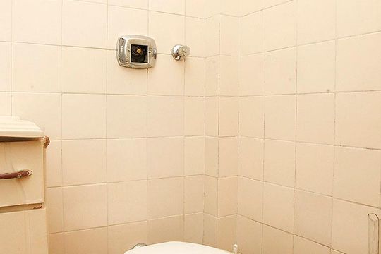Banheiro Quarto Suíte de apartamento à venda com 1 quarto, 50m² em Santana, Porto Alegre