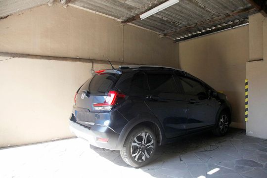 Box Garagem (01 vaga) de apartamento à venda com 1 quarto, 50m² em Santana, Porto Alegre