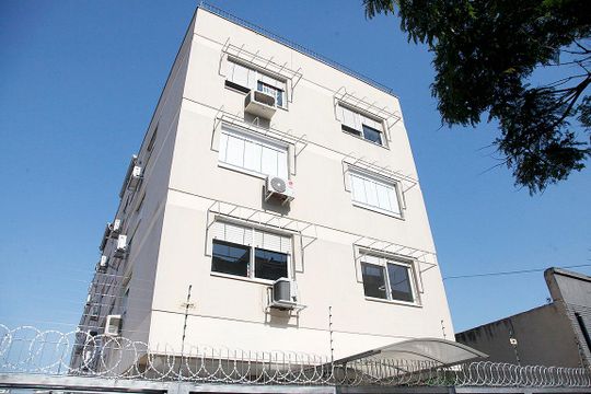 Fachada de apartamento à venda com 1 quarto, 50m² em Santana, Porto Alegre