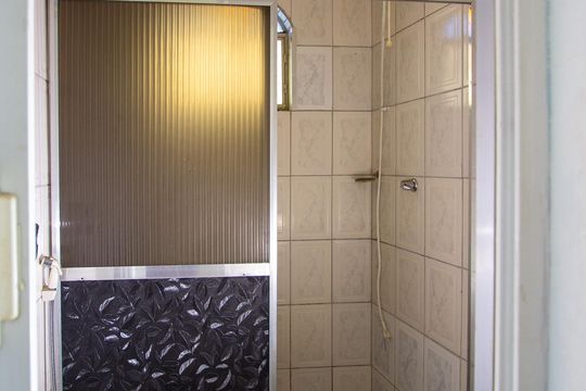 Banheiro da Suíte de casa para alugar com 2 quartos, 50m² em Mutua, São Gonçalo