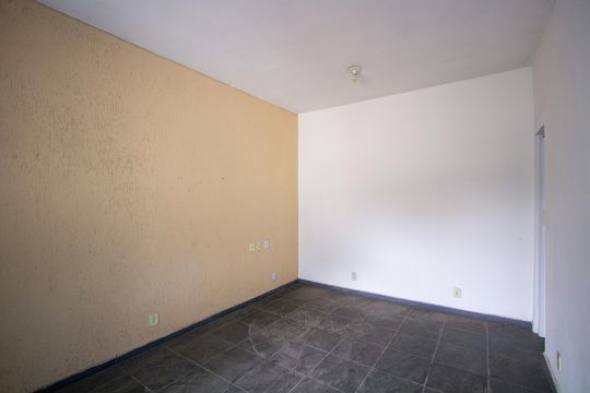 Suíte de casa para alugar com 2 quartos, 50m² em Mutua, São Gonçalo