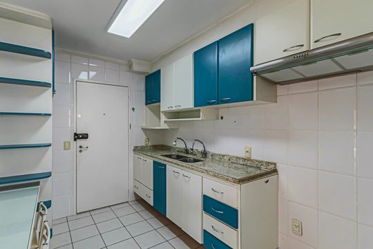 Cozinha de apartamento para alugar com 3 quartos, 93m² em Perdizes, São Paulo