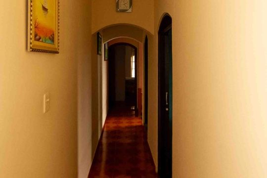 Corredor de casa à venda com 3 quartos, 196m² em Jardim Tiete, São Paulo
