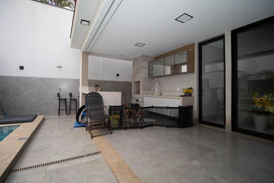 Varanda de casa de condomínio à venda com 4 quartos, 330m² em Vicente Pires, Brasília