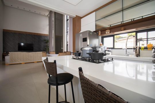 Cozinha de casa de condomínio à venda com 4 quartos, 330m² em Vicente Pires, Brasília