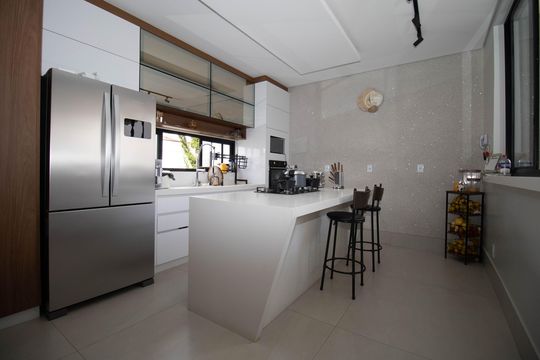 Cozinha de casa de condomínio à venda com 4 quartos, 330m² em Vicente Pires, Brasília