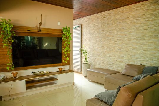 Casa à venda com 3 quartos, 210m² em Setor Crimeia Oeste, Goiânia