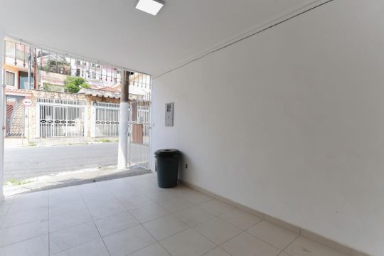 Garagem 2 de casa à venda com 3 quartos, 130m² em Vila Paiva, São Paulo