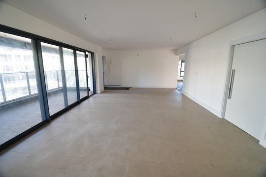 Apartamento para alugar com 3 quartos, 190m² em Cambuí, Campinas