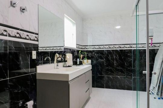 Casa à venda com 4 quartos, 329m² em Vila Esperança, São Paulo