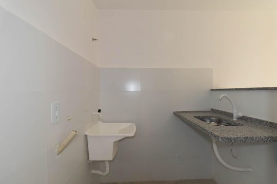 Cozinha e Área de Serviço de apartamento para alugar com 1 quarto, 35m² em Porto Novo, São Gonçalo