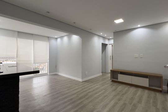 Sala de apartamento para alugar com 2 quartos, 72m² em Vila Leonor, Guarulhos
