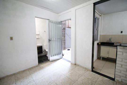 Sala de casa para alugar com 1 quarto, 70m² em Taquara, Rio de Janeiro