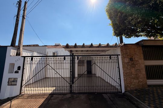 Casa para alugar com 2 quartos, 266m² em São Dimas, Piracicaba