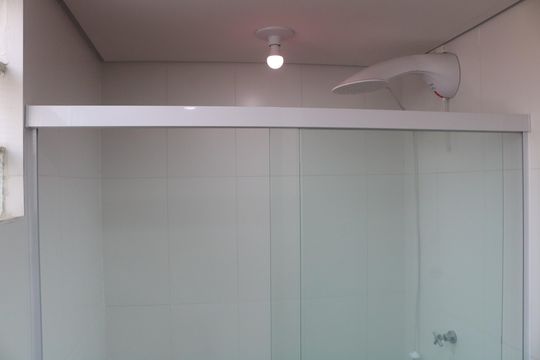 Banheiro de apartamento para alugar com 1 quarto, 53m² em Vila Leopoldina, São Paulo