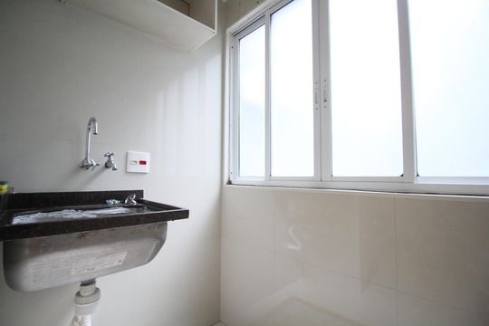 Apartamento à venda com 2 quartos, 58m² em Parque Reboucas, São Paulo