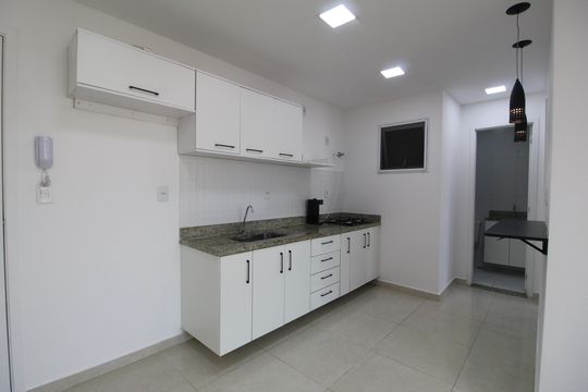 Cozinha de kitnet/studio à venda com 1 quarto, 36m² em Taquara, Rio de Janeiro