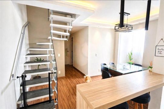 Apartamento à venda com 2 quartos, 118m² em Guaíra, Curitiba