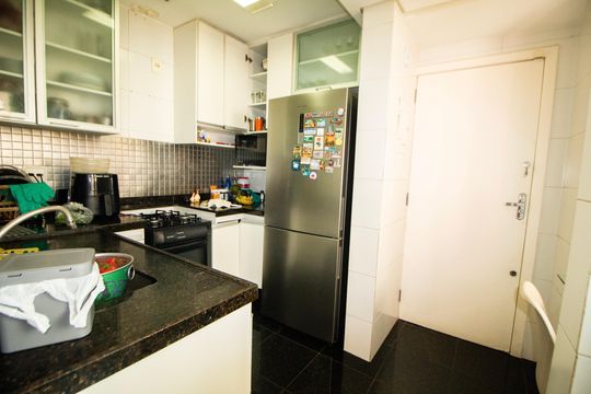 Cozinha de apartamento à venda com 3 quartos, 100m² em Gutierrez, Belo Horizonte
