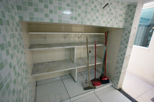 Área de Serviço de casa à venda com 6 quartos, 450m² em Anil, Rio de Janeiro
